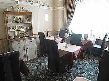 The Grosvenor View - Guest House Blackpool