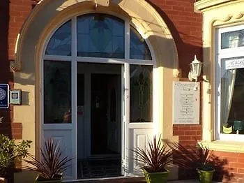 The Grosvenor View - Guest House Blackpool Hotel